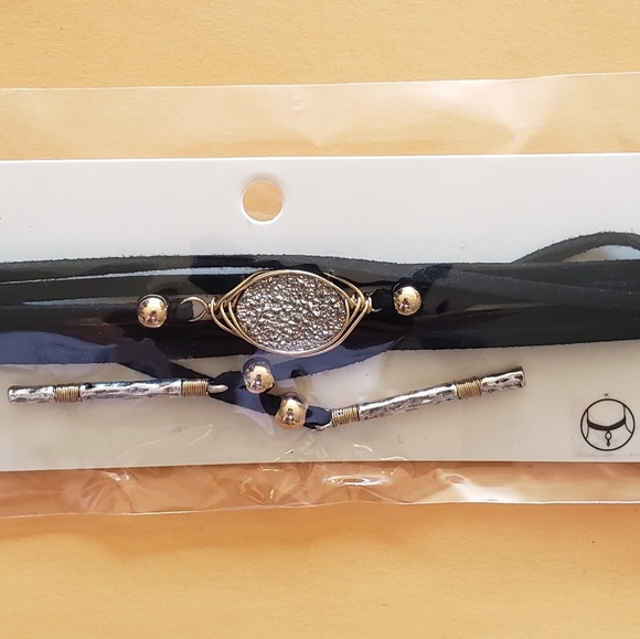 Shimmer Finish Stone Faux Suede Wraparound Necklac - Picture 6 of 6